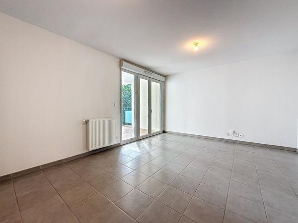 A VENDRE - TOULOUSE entre Lalande et Aucamville - Appartement T2 44m² et une place de parking