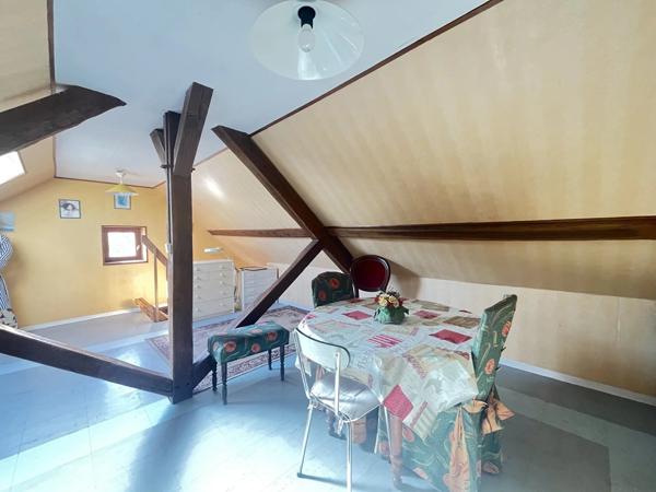 Vente                                                      Maison
                        
                     5 pièces                      108 m2                     à Béard