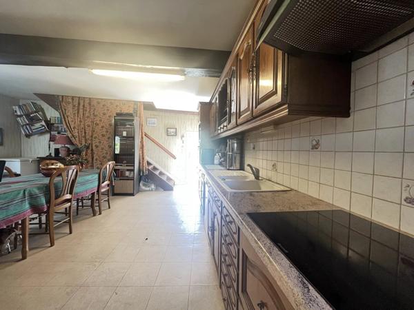 Vente                                                      Maison
                        
                     5 pièces                      108 m2                     à Béard