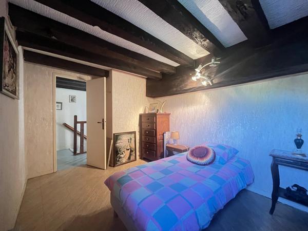 Vente                                                      Maison
                        
                     5 pièces                      108 m2                     à Béard