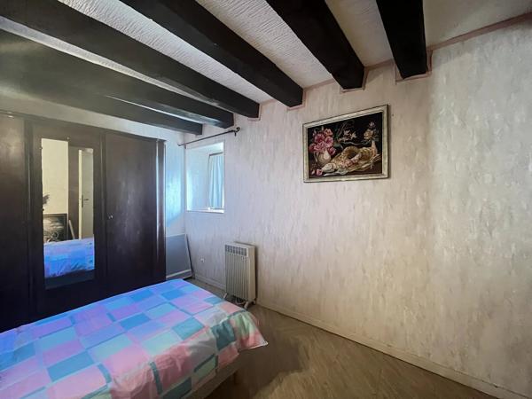 Vente                                                      Maison
                        
                     5 pièces                      108 m2                     à Béard