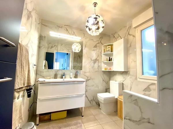 Vente                                                      Maison
                        
                     6 pièces                      112 m2                     à Vannes