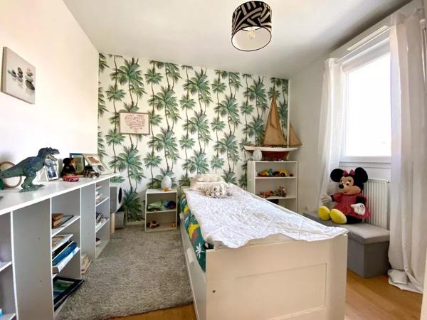 Vente                                                      Maison
                        
                     6 pièces                      112 m2                     à Vannes