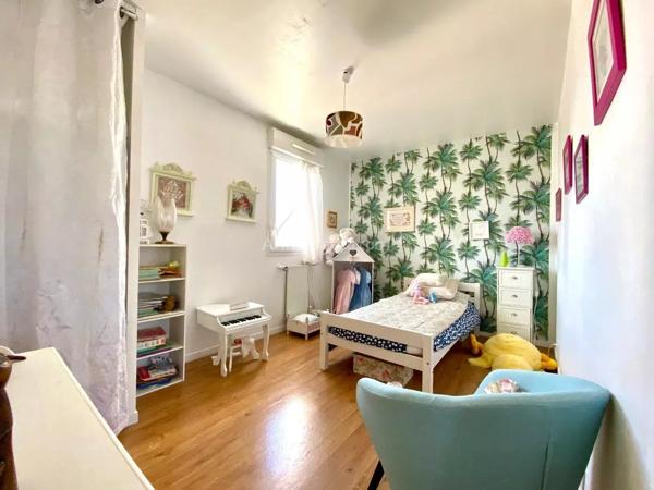 Vente                                                      Maison
                        
                     6 pièces                      112 m2                     à Vannes
