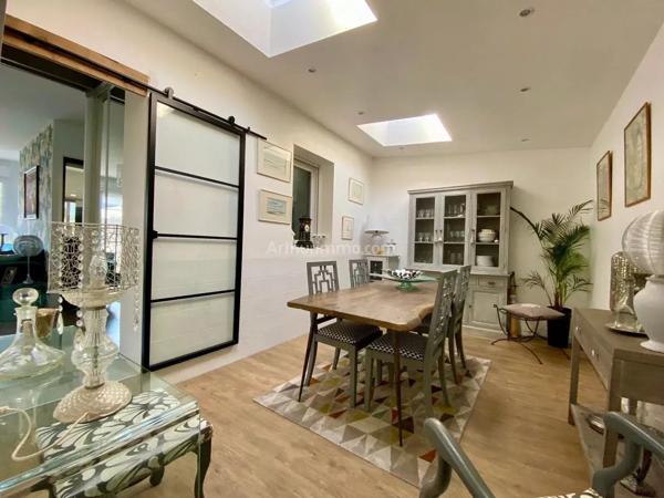 Vente                                                      Maison
                        
                     6 pièces                      112 m2                     à Vannes
