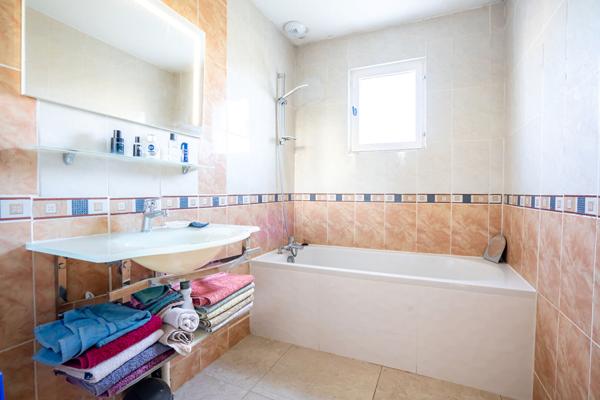 Pavillon de plain-pied au Coudray Macouard - 5 chambres