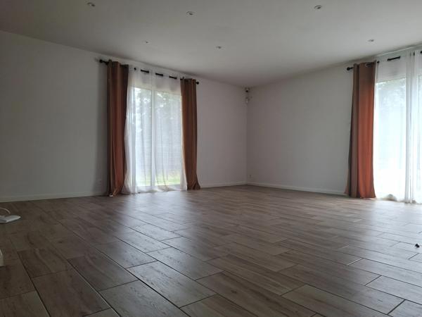 Maison Plain pied de 2020, 3 chambres, proche écoles, en résidence calme de campagne, 10 min ALENCON, 35 min Le MANS
