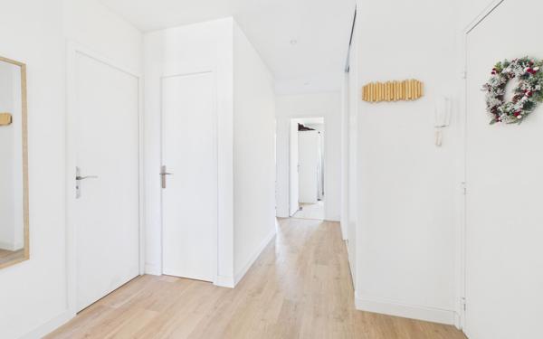 Appartement à vendre    4 pièces • 83,81 m2 Cognin