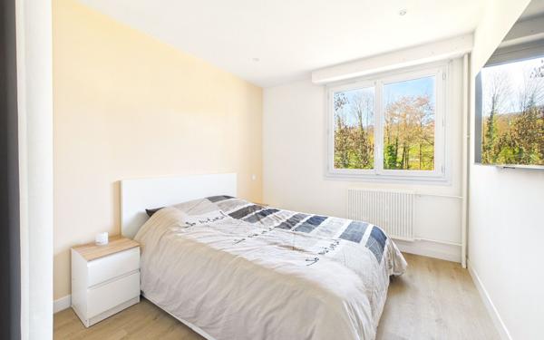 Appartement à vendre    4 pièces • 83,81 m2 Cognin