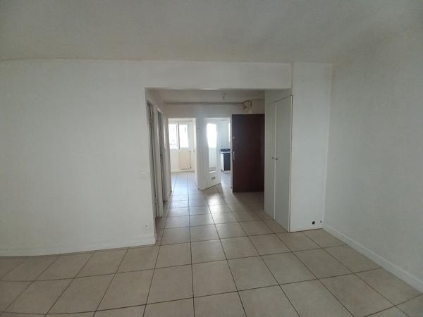 APPARTEMENT TYPE 2 CENTRE VILLE