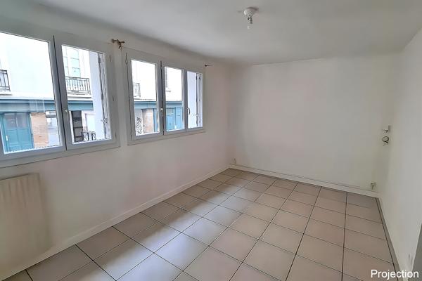 APPARTEMENT TYPE 2 CENTRE VILLE