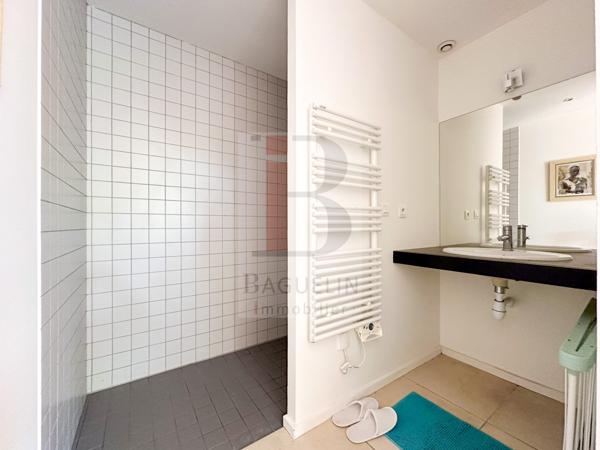 Maison vue mer avec garage