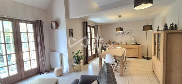 Maison familiale 5 chambres avec piscine couverte