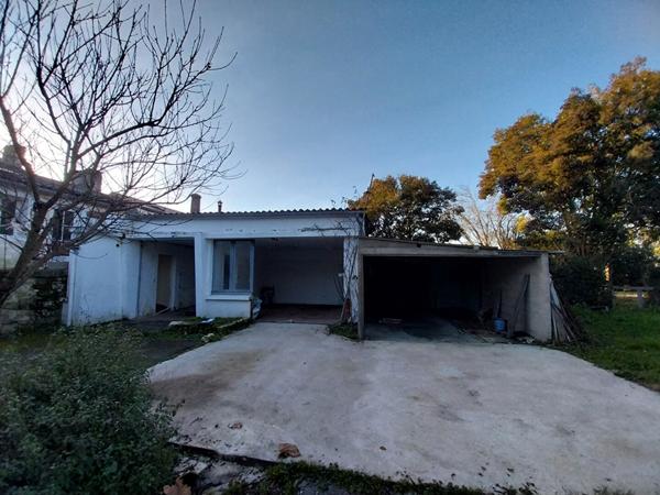 Maison de ville avec jardin ? Un bien rare aux multiples possibilités