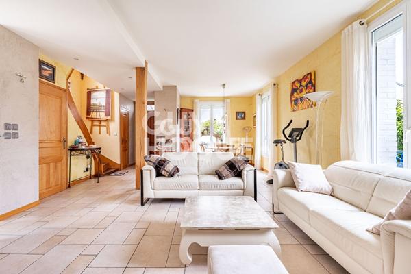 Maison ancienne de caractère de 118 ,61 m² avec terrasse et jardin