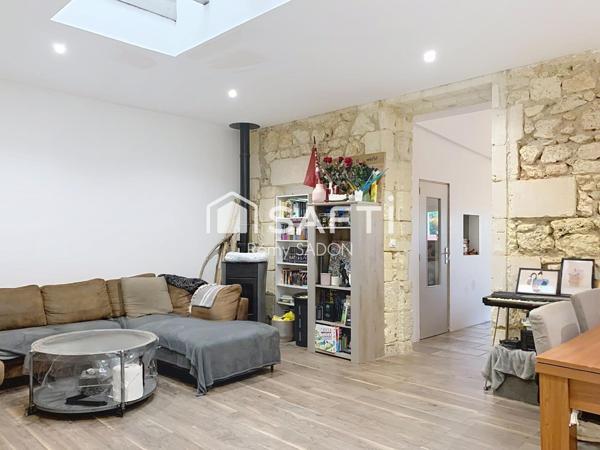 Maison en pierre apparente, proche du centre