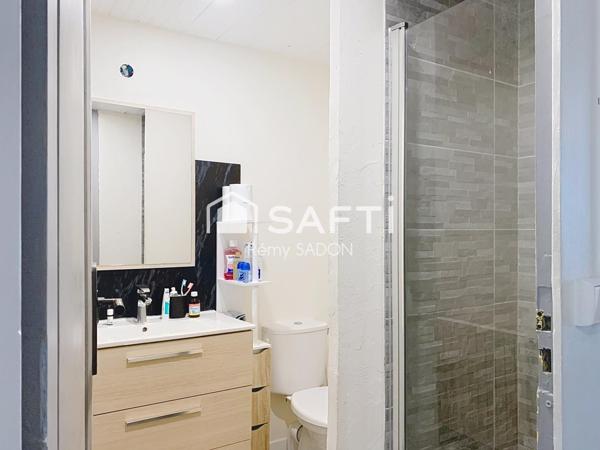 Maison en pierre apparente, proche du centre