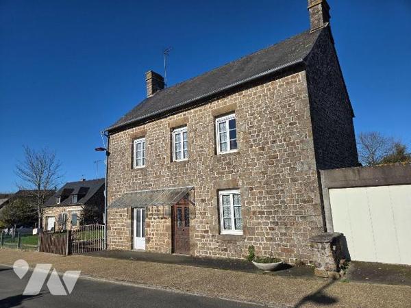 SAINT FRAIMBAULT DE PRIERES-  Maison d'habitation en pierres avec terrain constructible attenan...