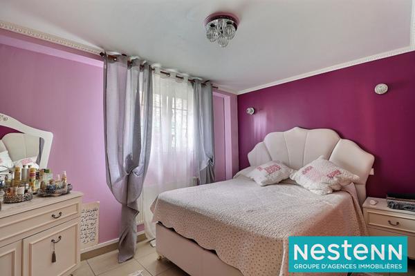 À 5 minutes à pied du métro Gratte-Ciel ? Maison familiale T5 de 123 m² avec cour privative à Villeurbanne