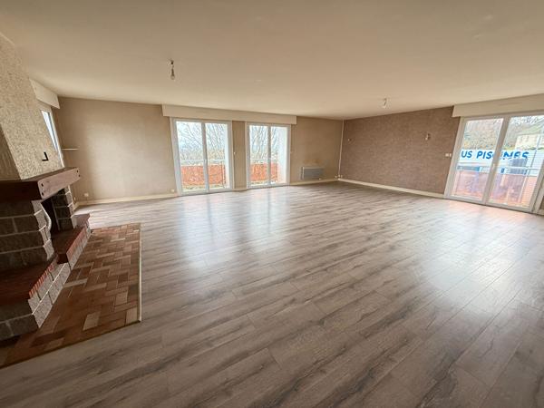 Appartement 4 pièces 164.85 m2