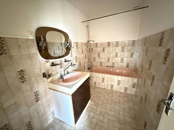 Appartement 4 pièces 164.85 m2