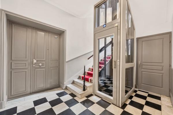 Appartement Paris 16 e - TROCADÉRO / LUBECK