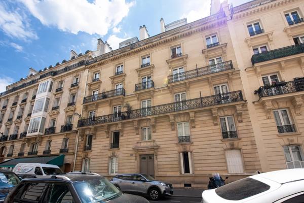 Appartement Paris 16 e - TROCADÉRO / LUBECK