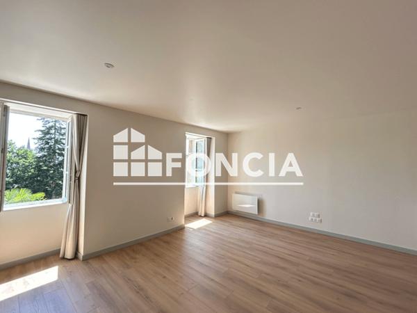 Location Studio 35.77 m² - Guingamp 22200
