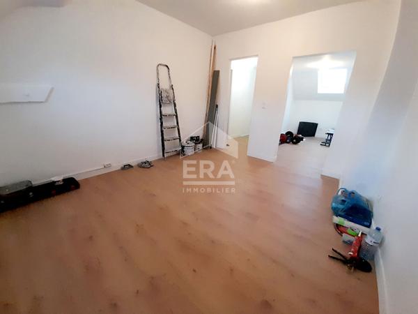 TRES PROCHE CHAUNY,  MAISON RÉNOVÉE