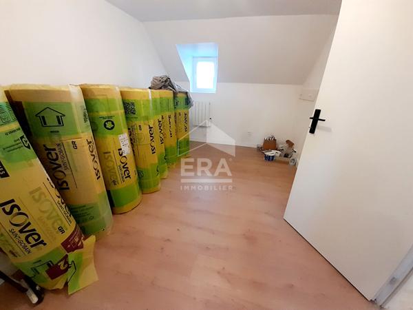 TRES PROCHE CHAUNY,  MAISON RÉNOVÉE