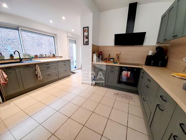 TRES PROCHE CHAUNY,  MAISON RÉNOVÉE