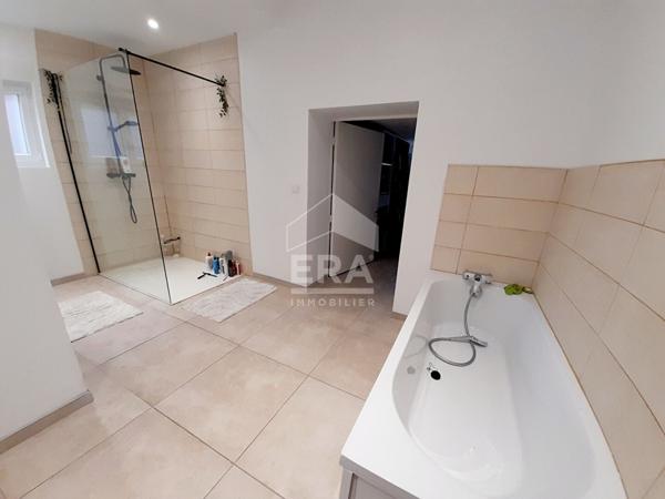 TRES PROCHE CHAUNY,  MAISON RÉNOVÉE