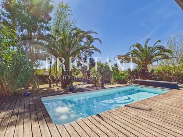 Villa Haut-Bouliac de plain-pied de 168 m² avec piscine et dépendance, BOULIAC