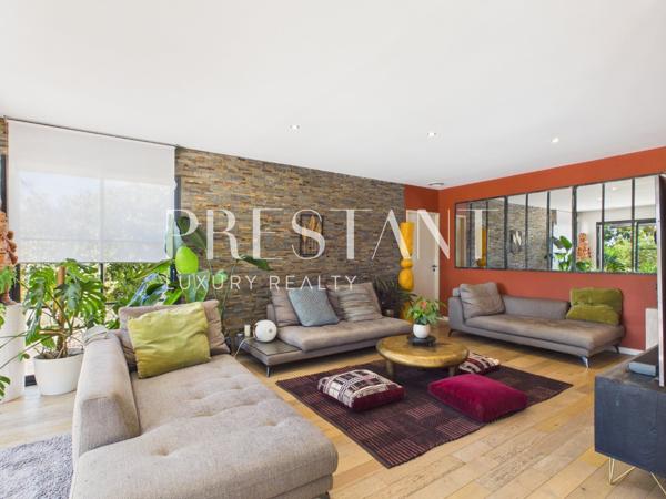 Villa Haut-Bouliac de plain-pied de 168 m² avec piscine et dépendance, BOULIAC