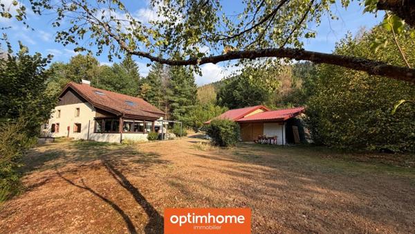 Fermette vosgienne rénovée – 138 m² environ – Terrain 3 036 m² – Nature, charme et tranquillité