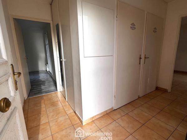 Appartement 49.72 m² à Lisses 91090