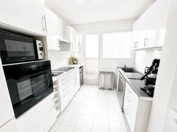 Appartement à vendre 2 pièces PARIS 7EME ARRONDISSEMENT (75)