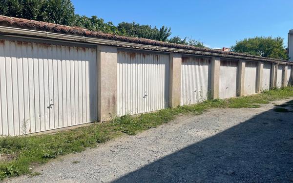 Stationnement à vendre    La Rochelle