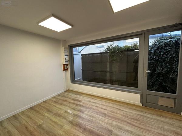 Entrepôt et bureaux à vendre à Agon-Coutainville dans la Manche (50230), ref : 50069/33