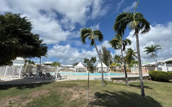 Appartement à vendre    2 pièces • 26,97 m2 Saint-François