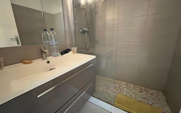 Appartement à vendre    2 pièces • 26,97 m2 Saint-François