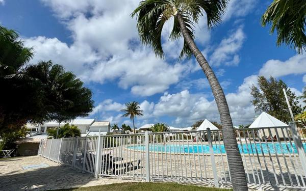 Appartement à vendre    2 pièces • 26,97 m2 Saint-François