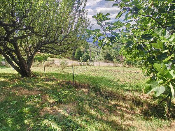 Terrain de 780 m² à vendre sur Clarafond Arcine (Libre de constructeur)