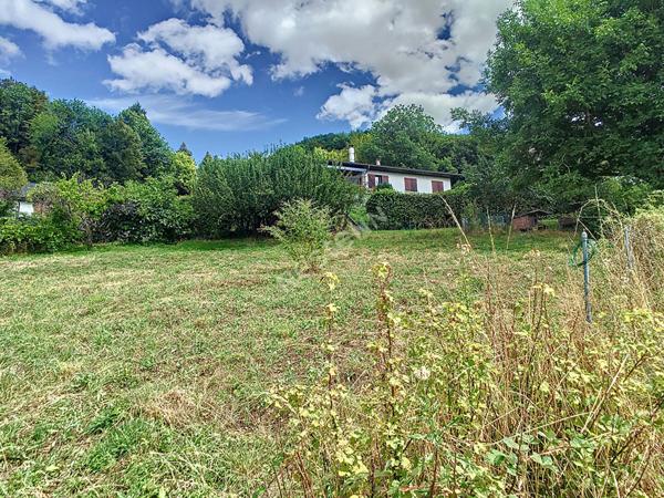 Terrain de 780 m² à vendre sur Clarafond Arcine (Libre de constructeur)