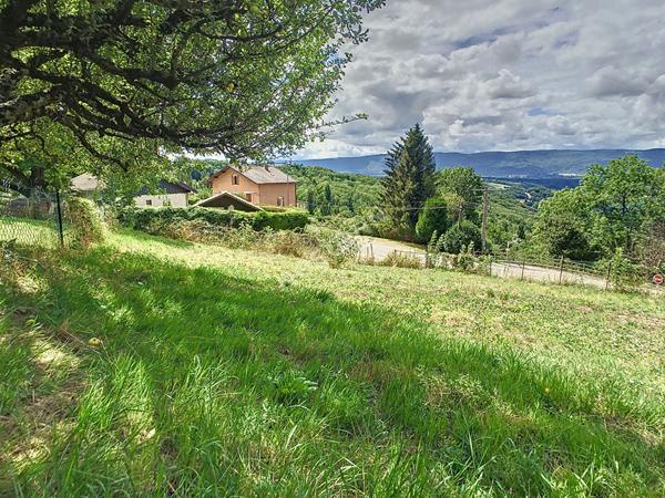 Terrain de 780 m² à vendre sur Clarafond Arcine (Libre de constructeur)