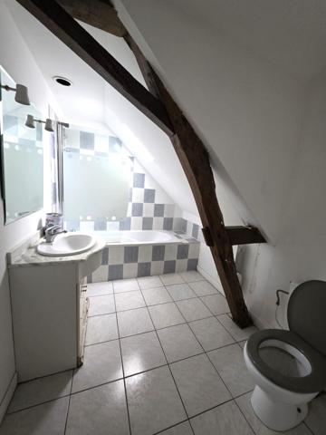 Maison Familiale 6 chambres, avec garages et terrain