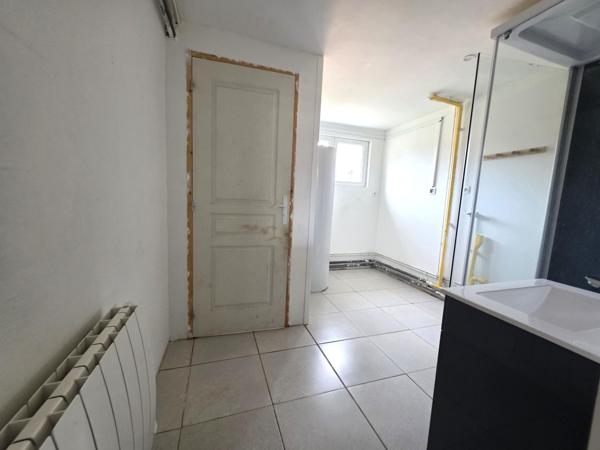 Maison Familiale 6 chambres, avec garages et terrain