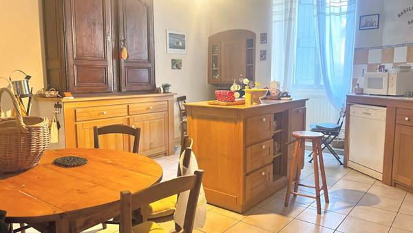 Lauzerte - Vue imprenable pour cette Bâtisse de village du Quercy Lauzerte