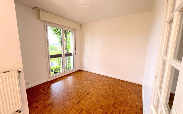 Appartement à vendre    5 pièces • 96,06 m2 Sceaux