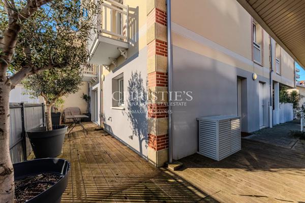 Villa en ville de printemps – 50m de la plage – 6 chambres